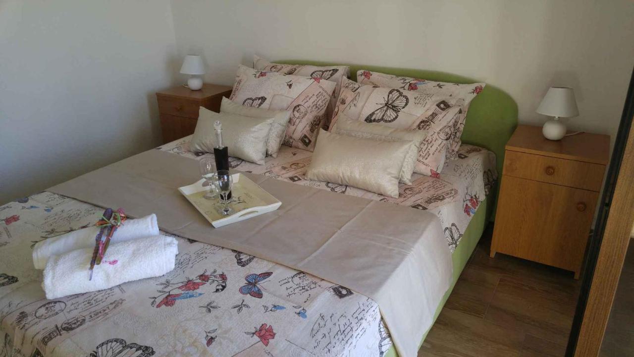 Vera Apartment 1 Rogoznica  Quarto foto